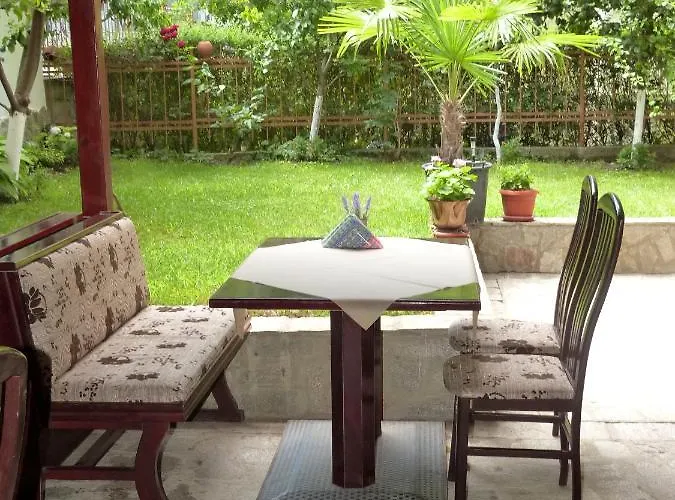 Хотел берое